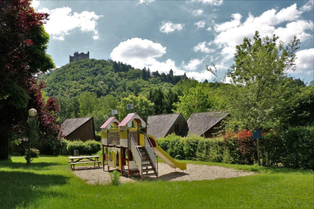 Camping Le Paisserou Najac Exteriér fotografie