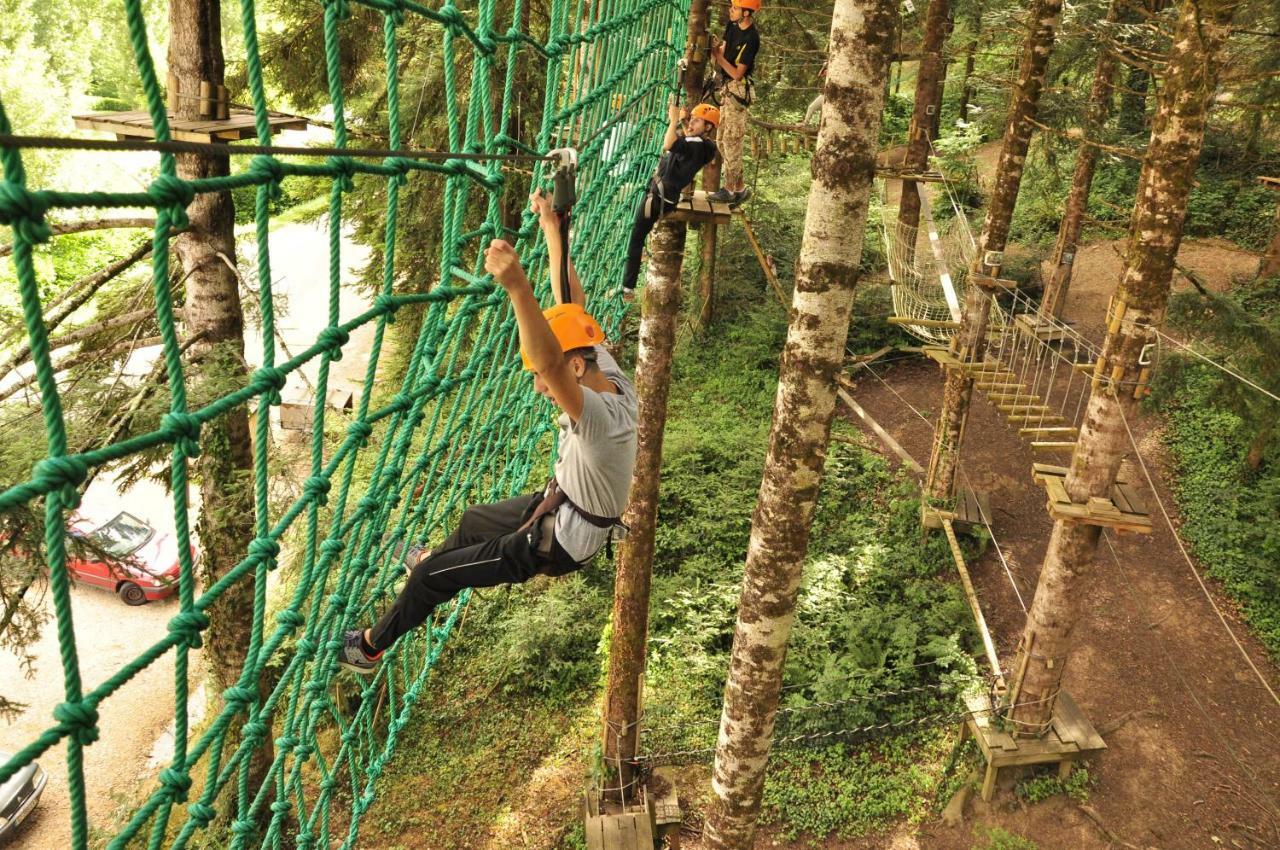 Camping Le Paisserou Najac Exteriér fotografie